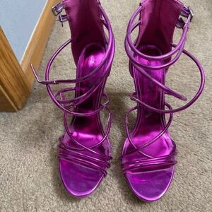Shoe Dazzle Metallic Magenta Strappy Spiral Ankle Heels